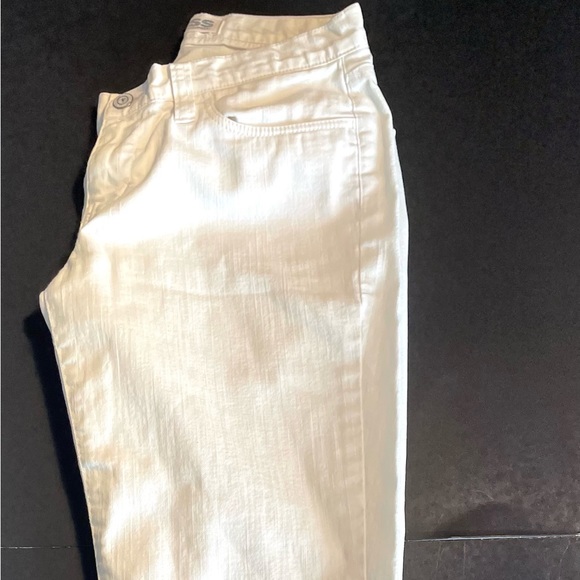 Express white denim jeans, size 4 - Picture 3 of 13